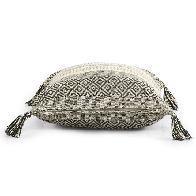 Intimates AZTEC filled removable cushion