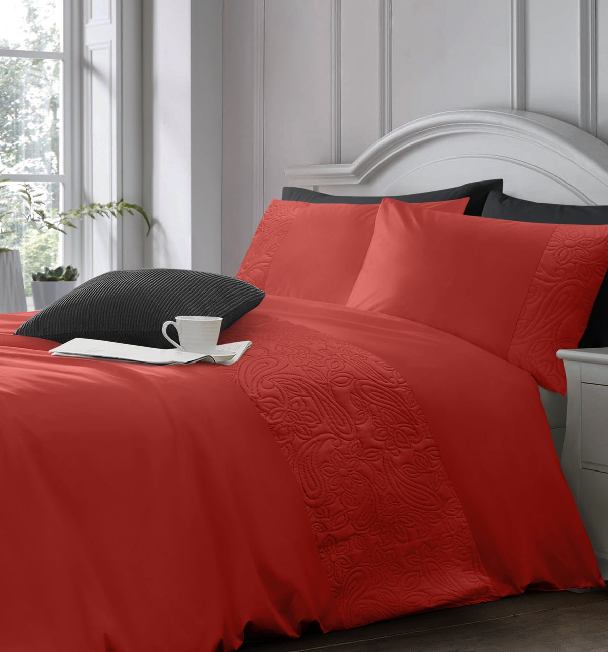 Intimates Alexis Duvet Cover & Pillowcase Set