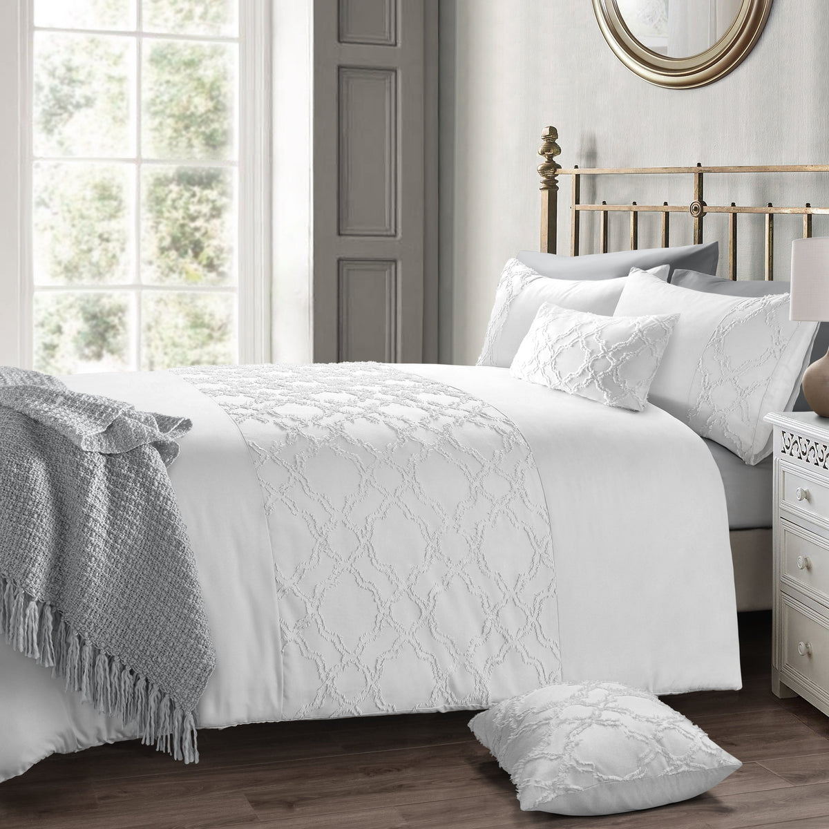 Velosso Kiera Tufted Duvet Cover & Pillowcase Set