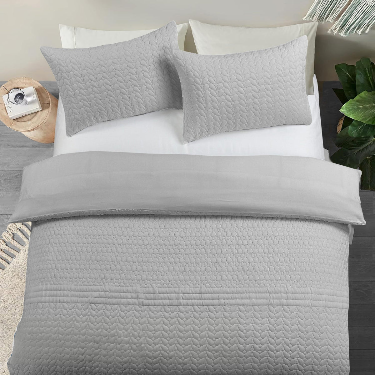 Velosso Kinsley Embossed Pattern Duvet Cover And Pillowcase Set