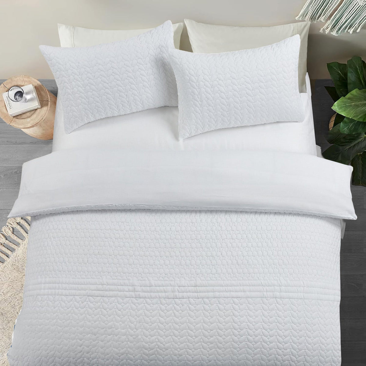 Velosso Kinsley Embossed Pattern Duvet Cover And Pillowcase Set