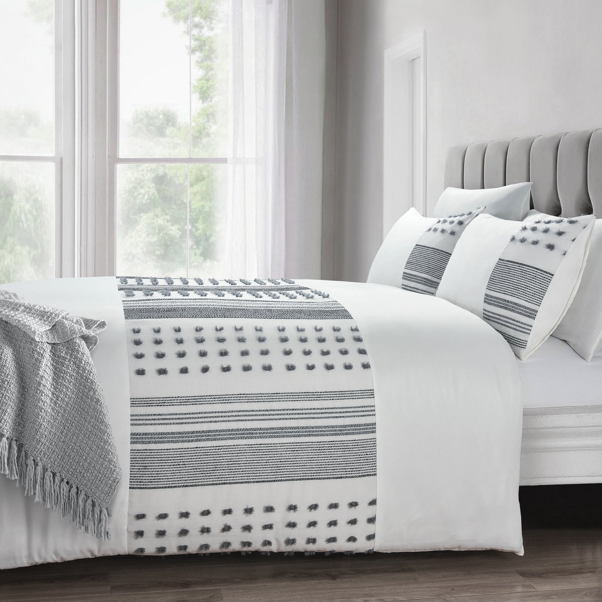 Intimates Micah Tufted Duvet Cover & Pillowcase Set