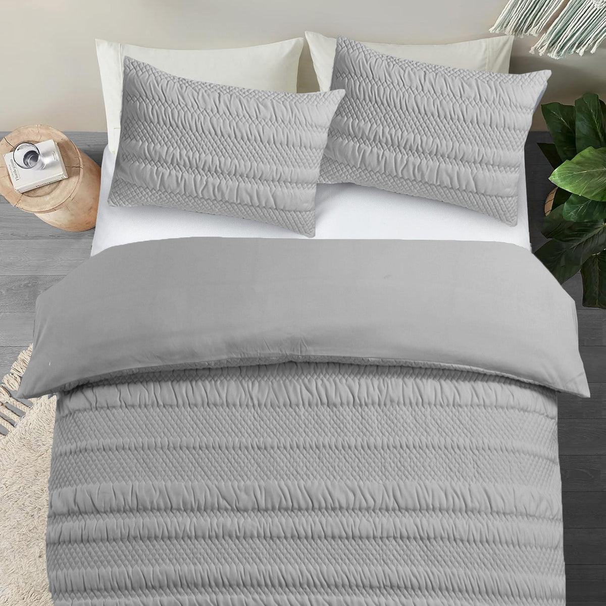 Velosso Saville Embossed Geometric Pattern Duvet Cover And Pillowcase Set