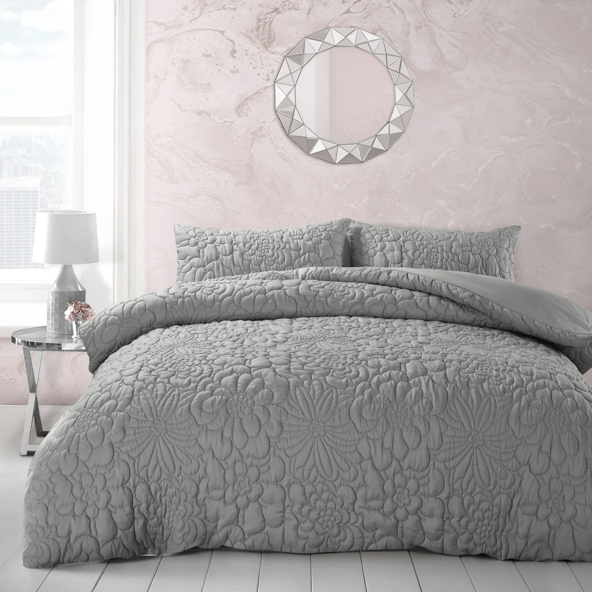 Velosso Alini Quilted Duvet Cover & Pillowcase Set