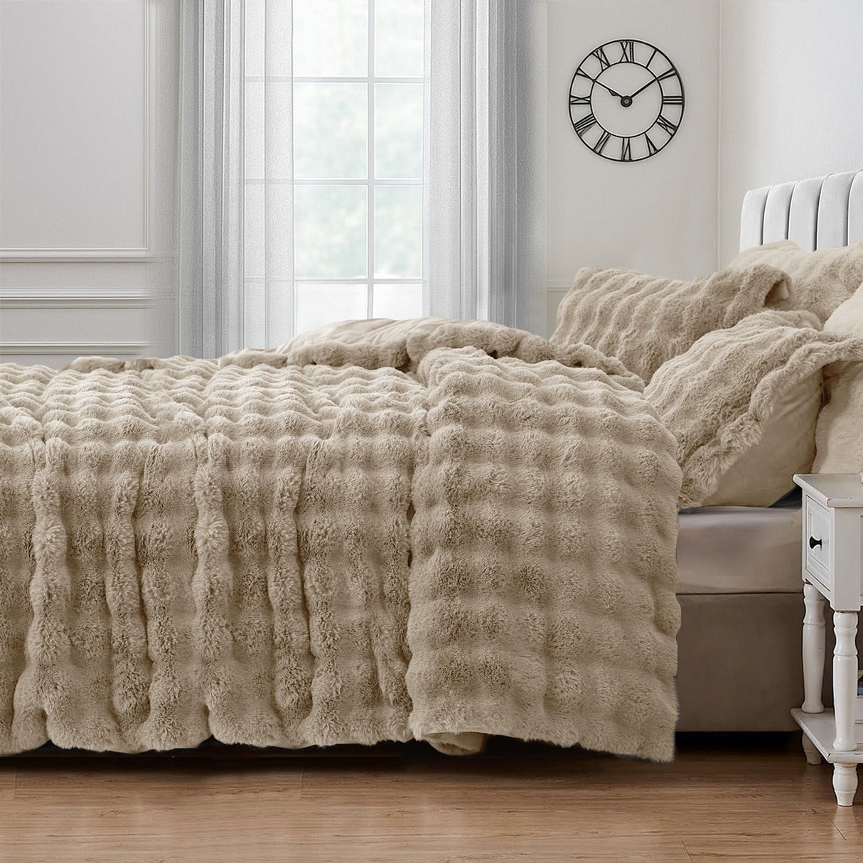 Sweet Dreams Bubble Faux Rabbit Fur Duvet Cover and Pillowcase Set