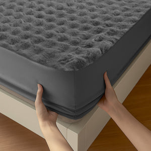 Sweet Dreams Alpine Bubble Faux Fur Fitted Sheet