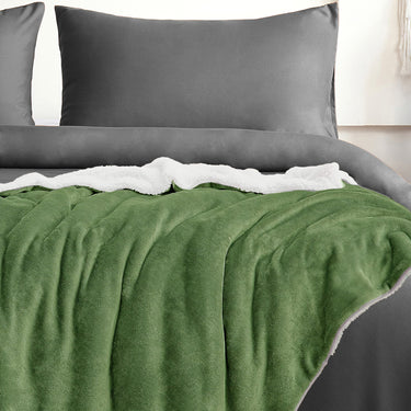Plain Flannel Sherpa Reverse Throw