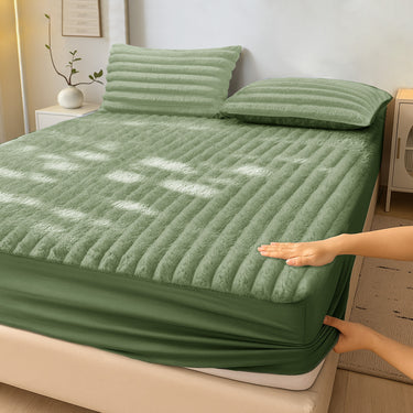 Jumbo Cord Faux Rabbit Fur Fitted Sheet