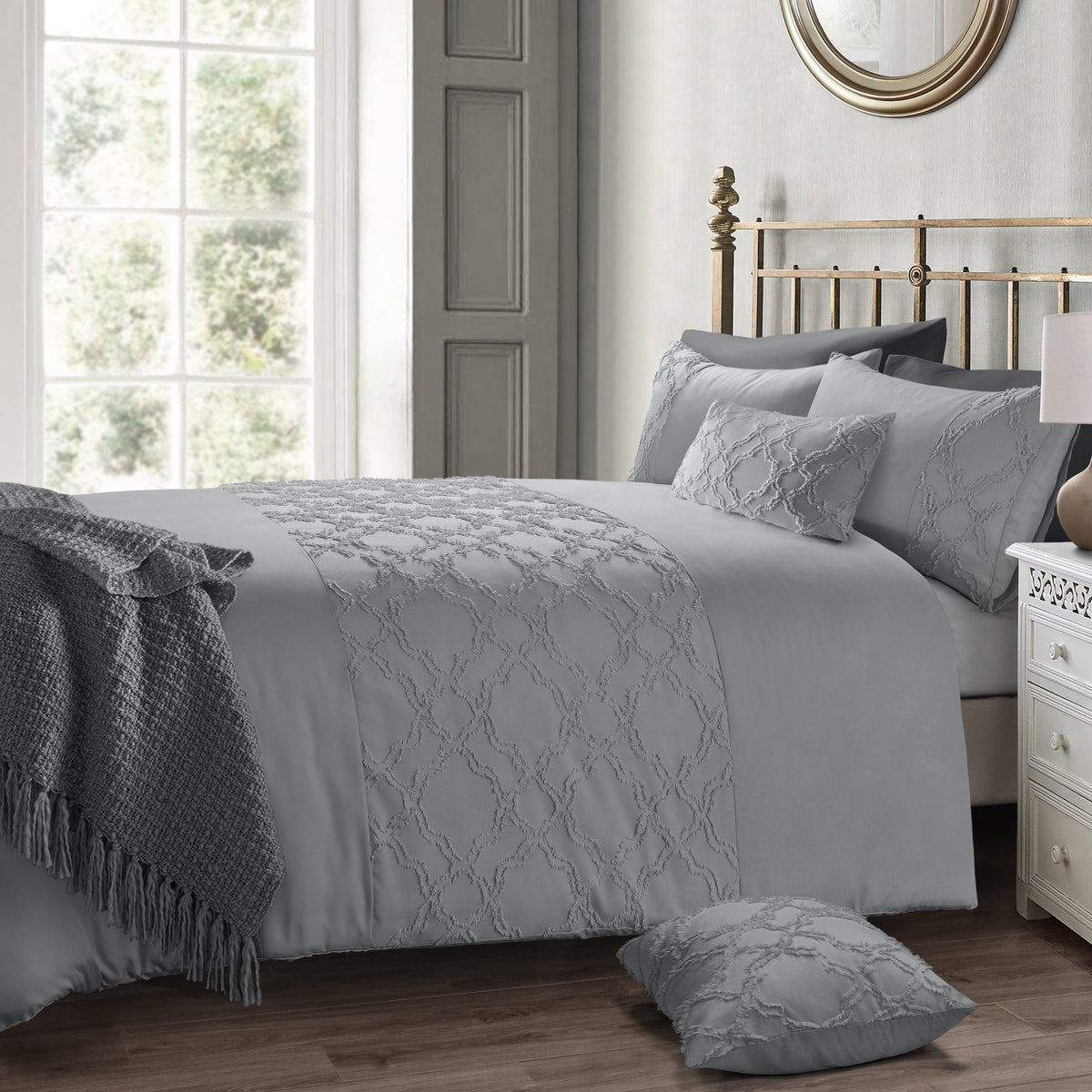 Velosso Kiera Tufted Duvet Cover & Pillowcase Set