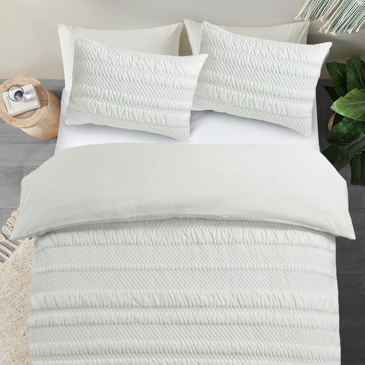Velosso Saville Embossed Geometric Pattern Duvet Cover And Pillowcase Set