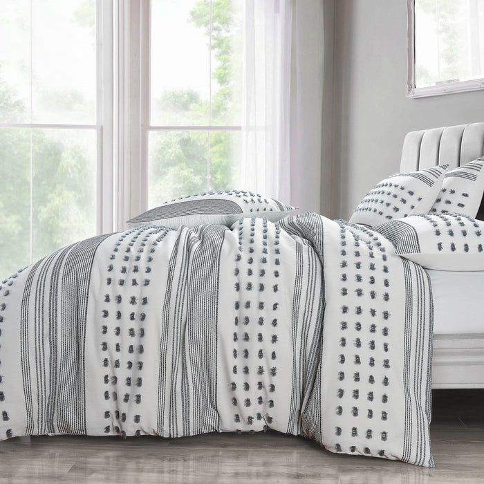 Arlo Tufted White Duvet Cover & Pillowcase Set