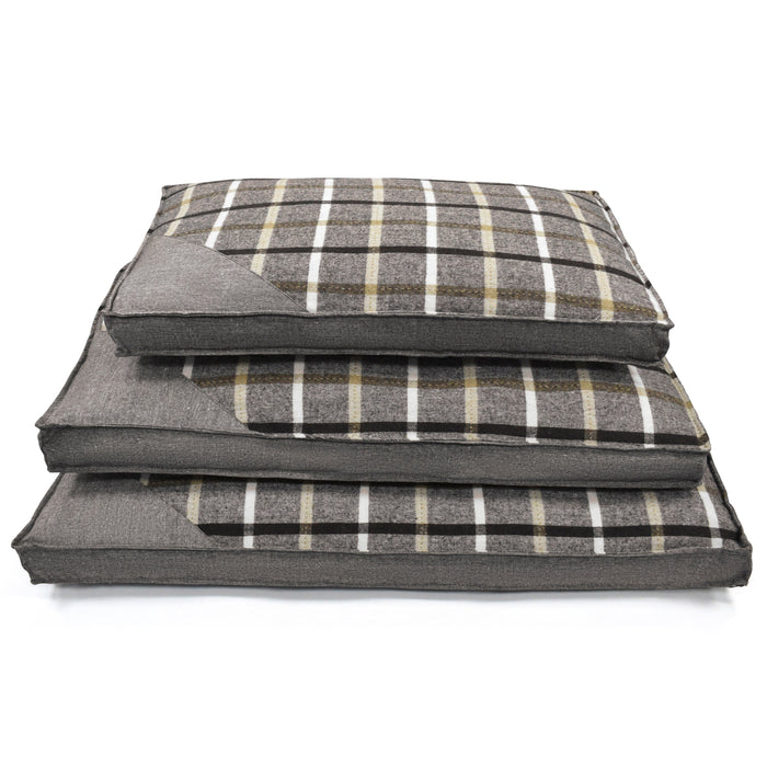 Check Stripe Natural Lounger Pet Bed